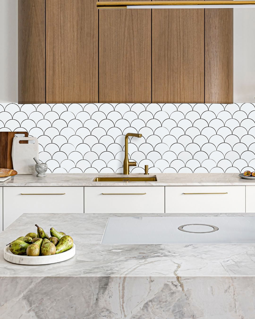 Fish Scale Black  Peel and Stick Backsplash Wall Tile