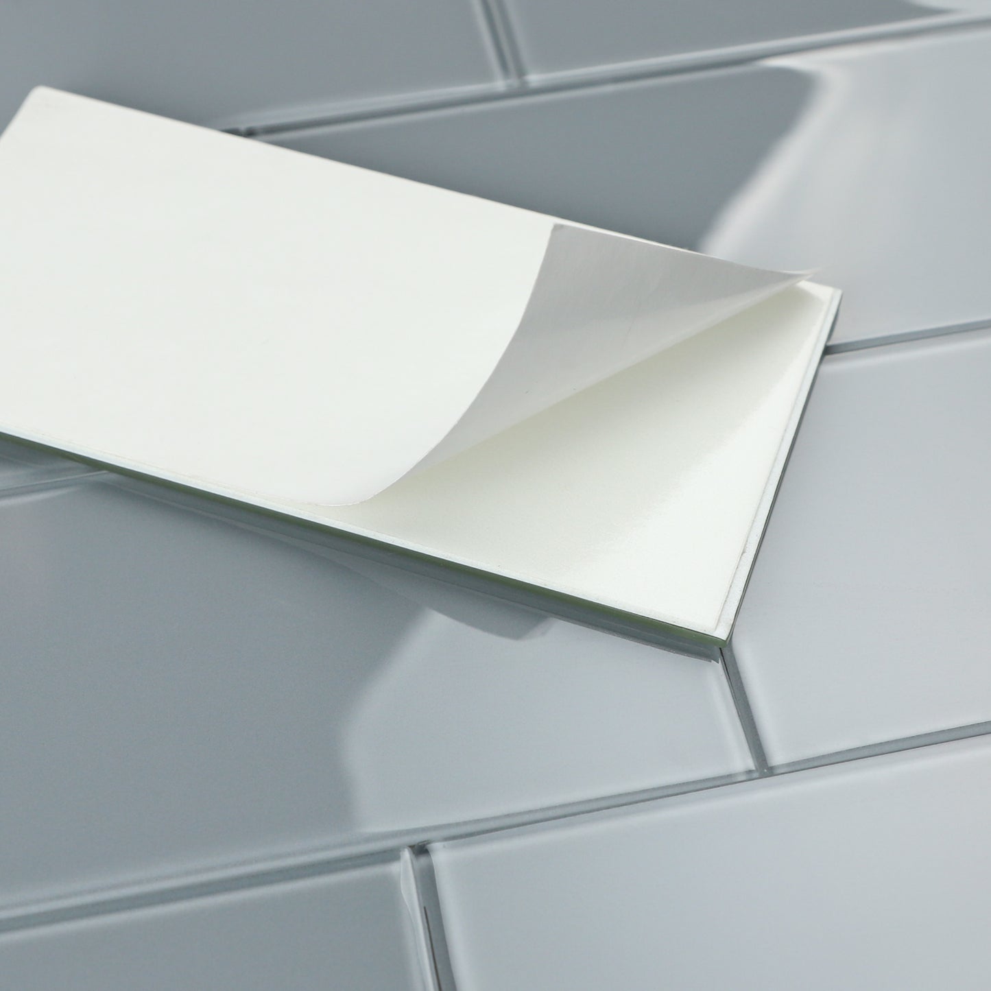 Gray Peel and Stick Backsplash Wall Tile